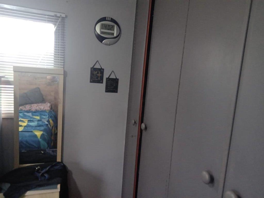 6 Bedroom Property for Sale in Paradise Beach Eastern Cape